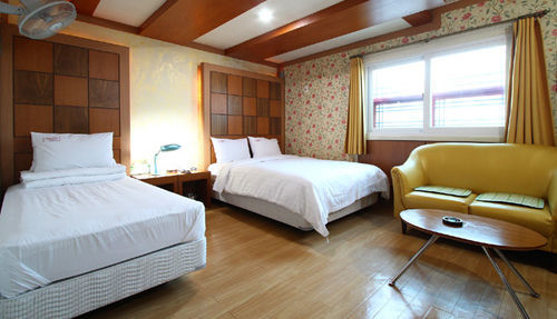 Cherbourg Hotel Cheonan Bagian luar foto