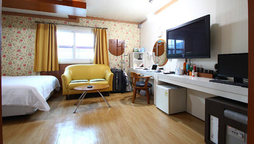 Cherbourg Hotel Cheonan Bagian luar foto